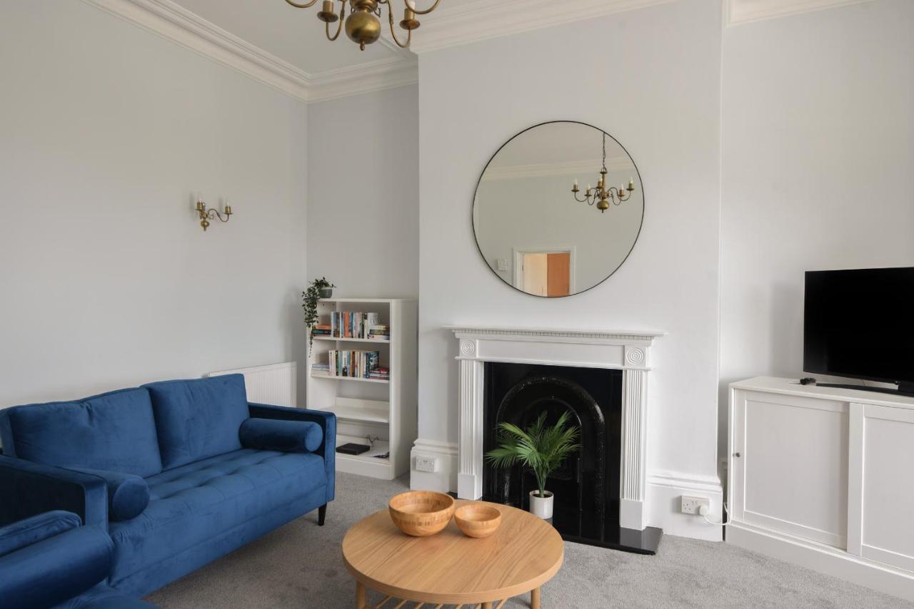 Apartment Flat 2, 10 Seafield Road Seaton (Devon)