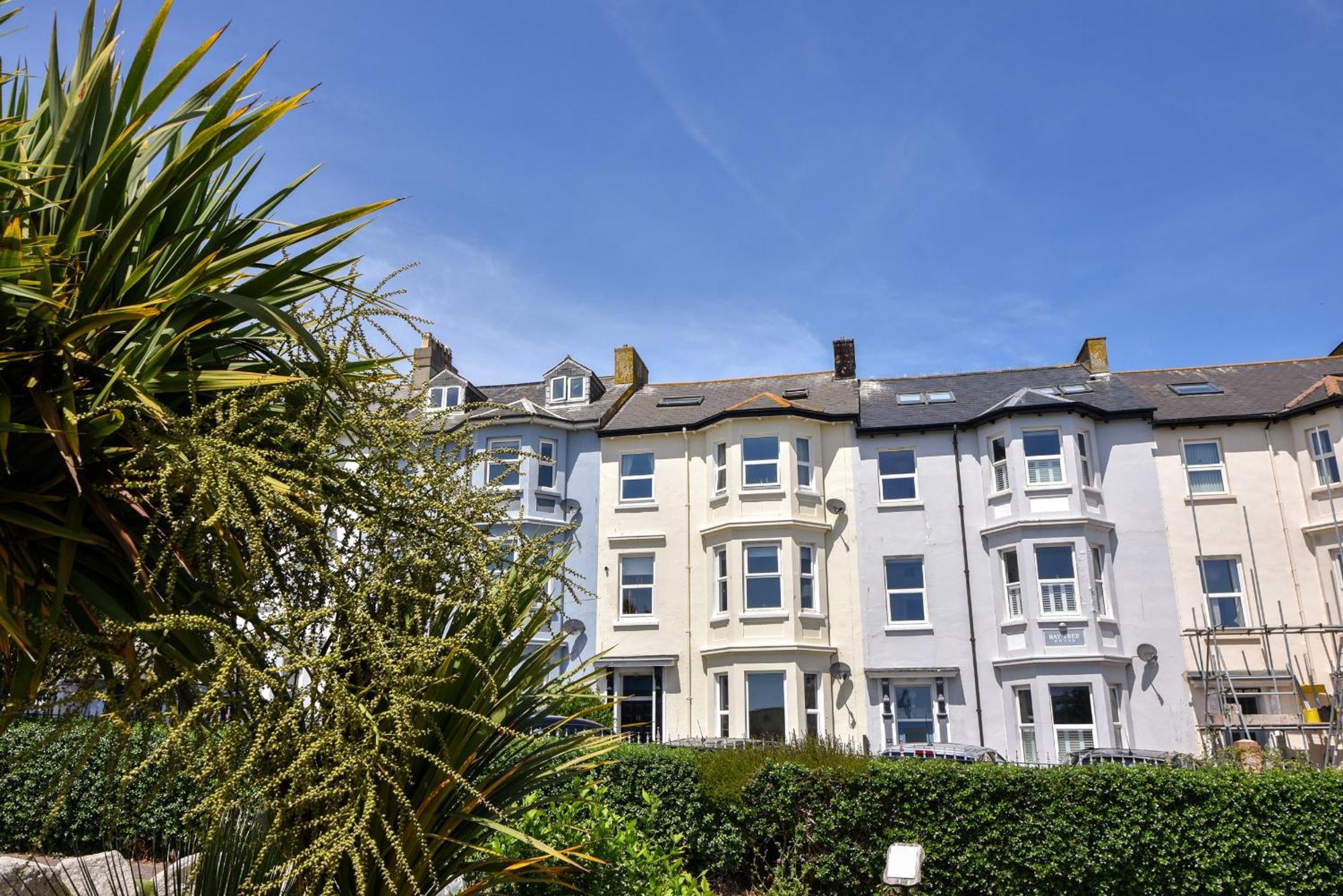Flat 2, 10 Seafield Road Apartment Seaton (Devon)